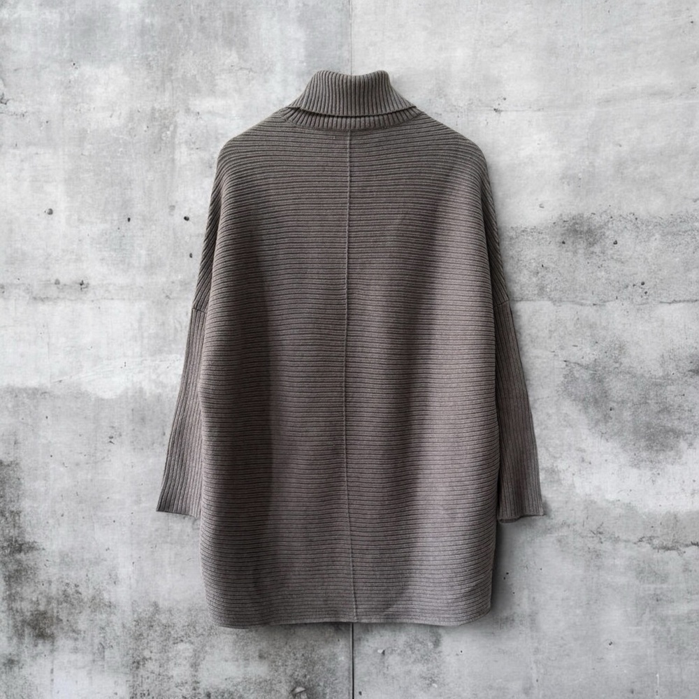 Women’s Gray Ribbed Oversized Turtleneck Poncho Sweater! Small! - Picture 3 of 7